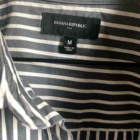 Banana Republic Women’s Striped Button Down Shirt - Picture 2 of 2